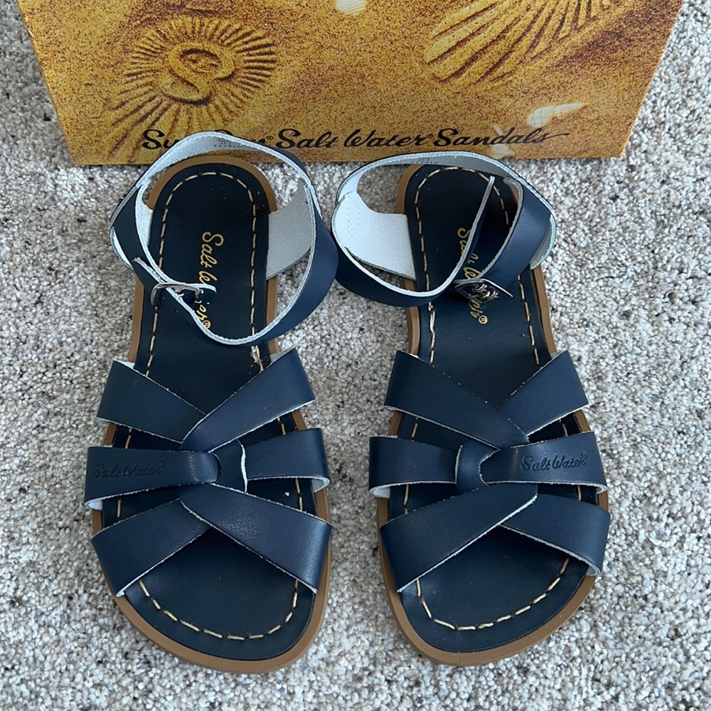 NIB SALT WATER ORIGINAL SANDALS NAVY